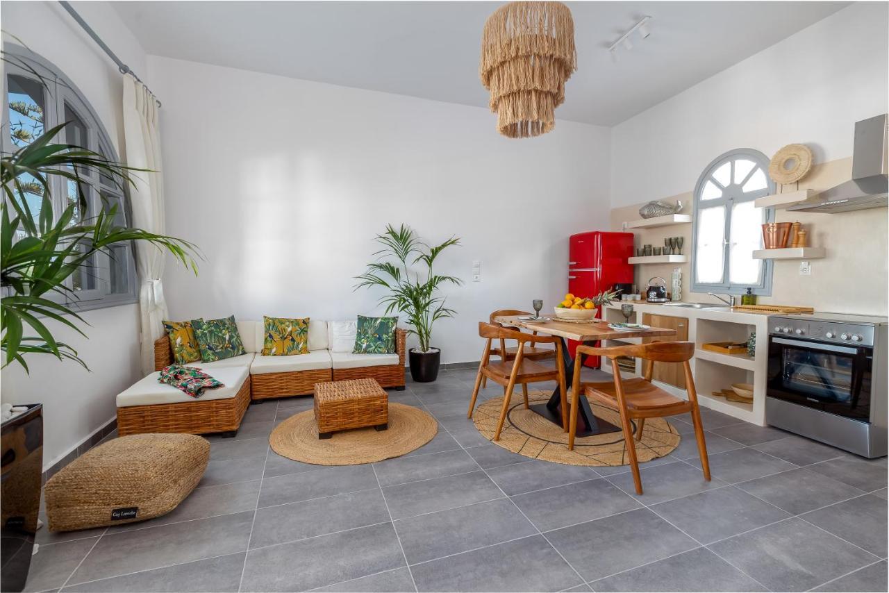 Divino Suites (Adults Only) Fira  Exteriör bild
