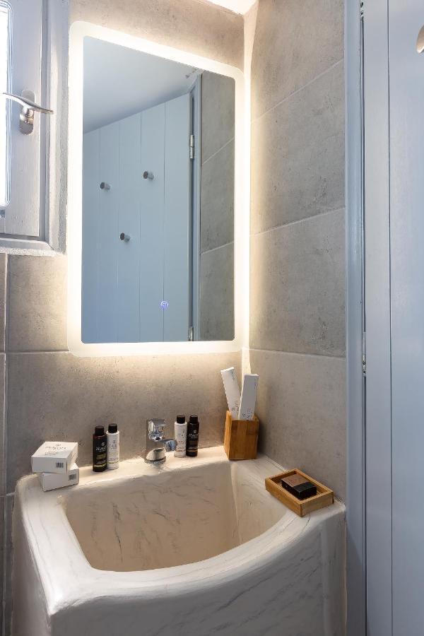 Divino Suites (Adults Only) Fira  Exteriör bild